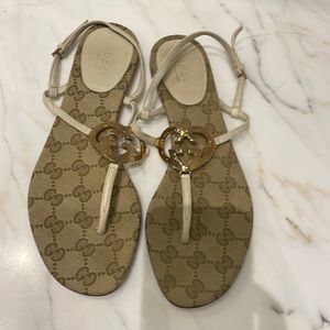 authentic gucci sandals - barely worn!
